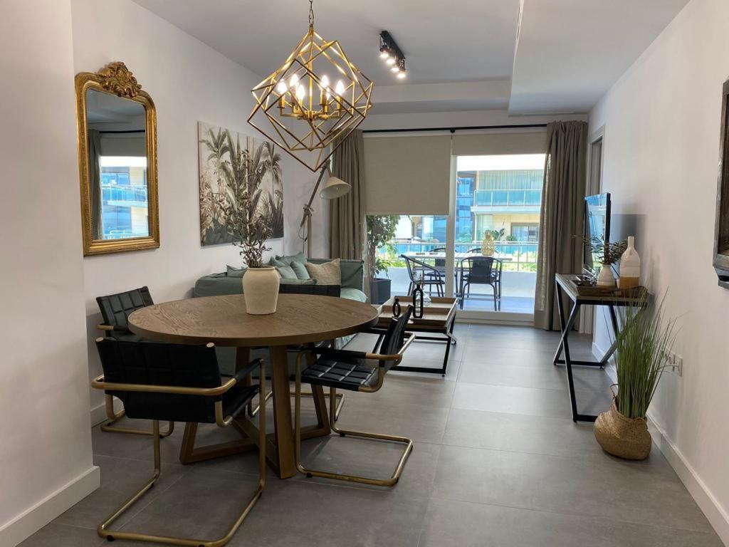 Roy Boston Marbella By Florentia Homes מראה חיצוני תמונה